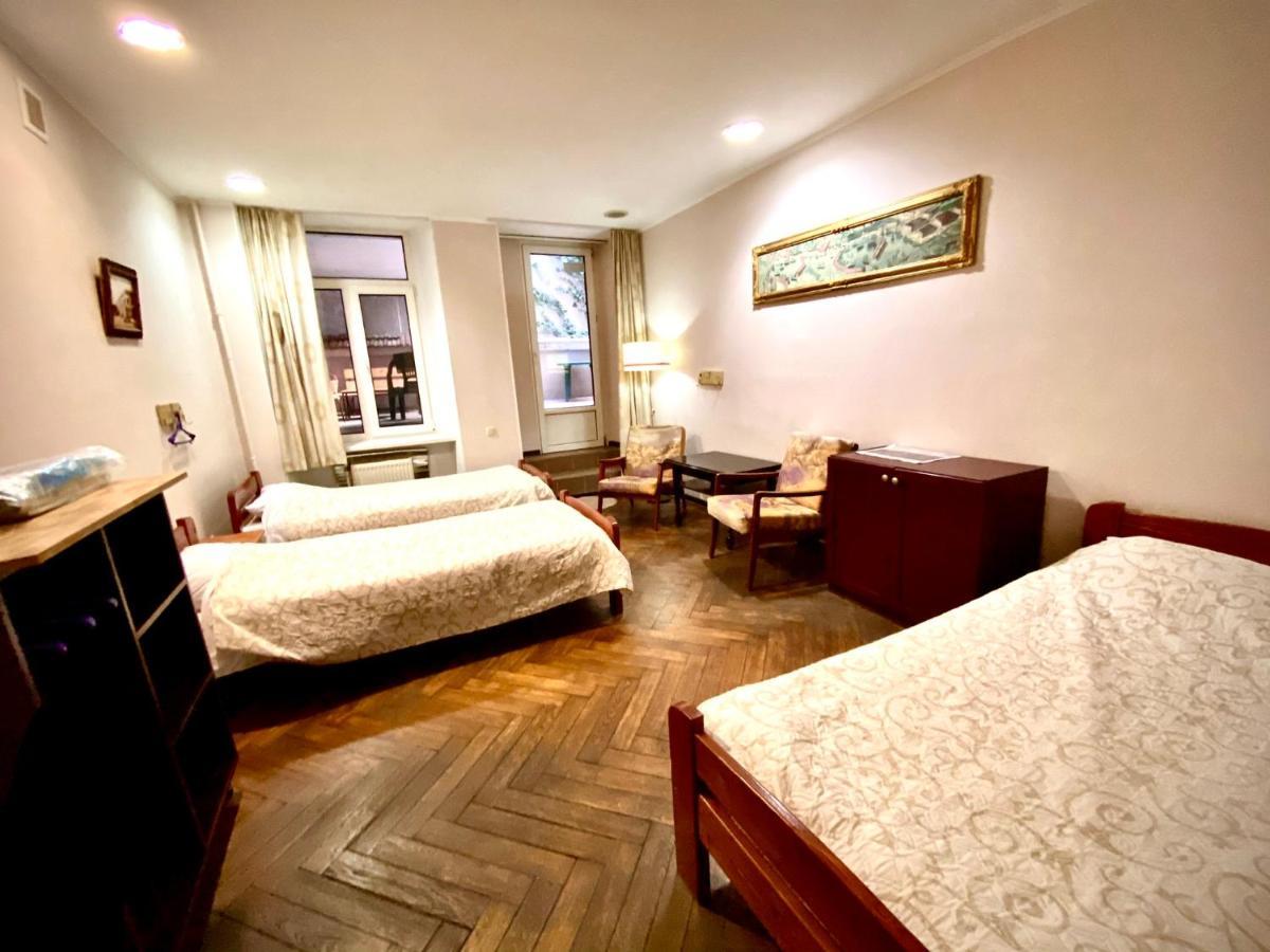 Tapki Hostel Odessa Luaran gambar
